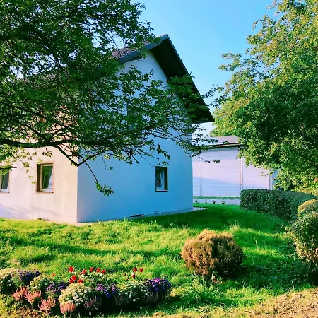 Rose House * Schonau (Rottal-Inn)
